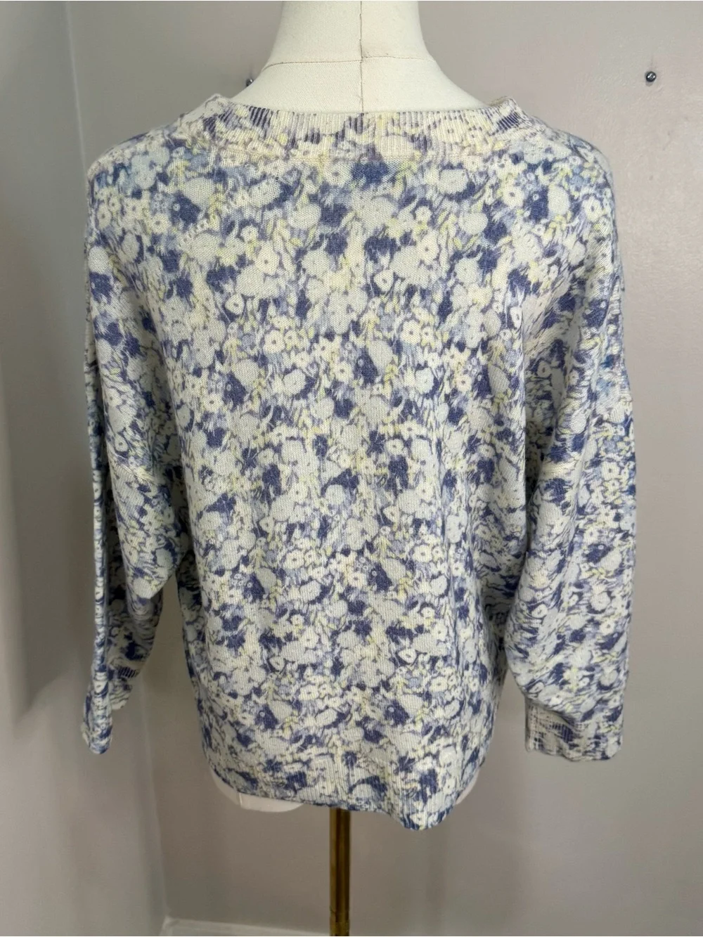 Kinross Cashmere Sweater Multi Floral pattern Size Large 100% cashmere